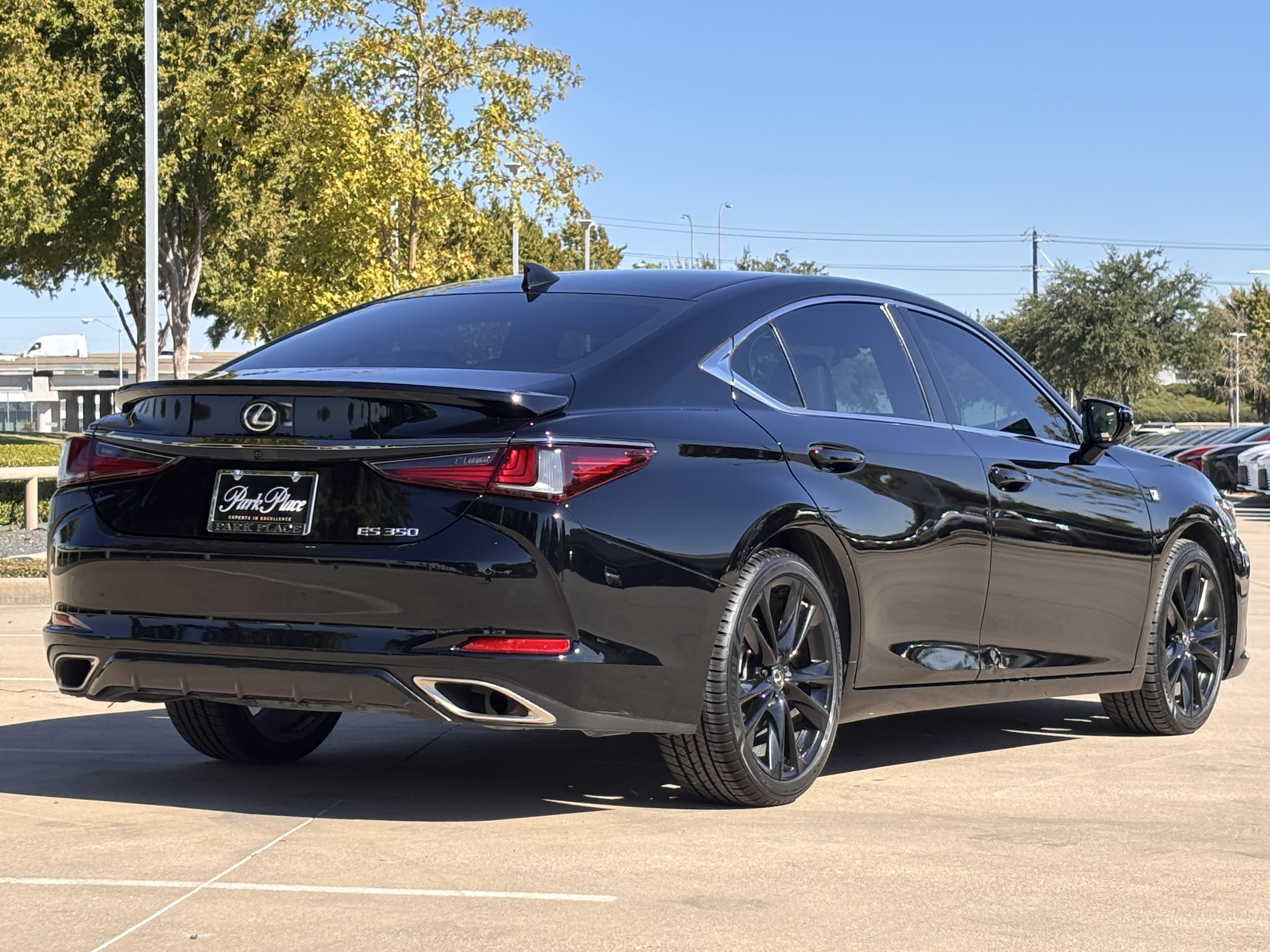 Certified 2024 Lexus ES 350 F Sport w/ Accessory Package (Z2) FWD image 5