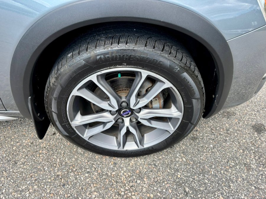 Used 2018 Volvo V60 T5 Cross Country w/ Convenience Package AWD/4WD image 34