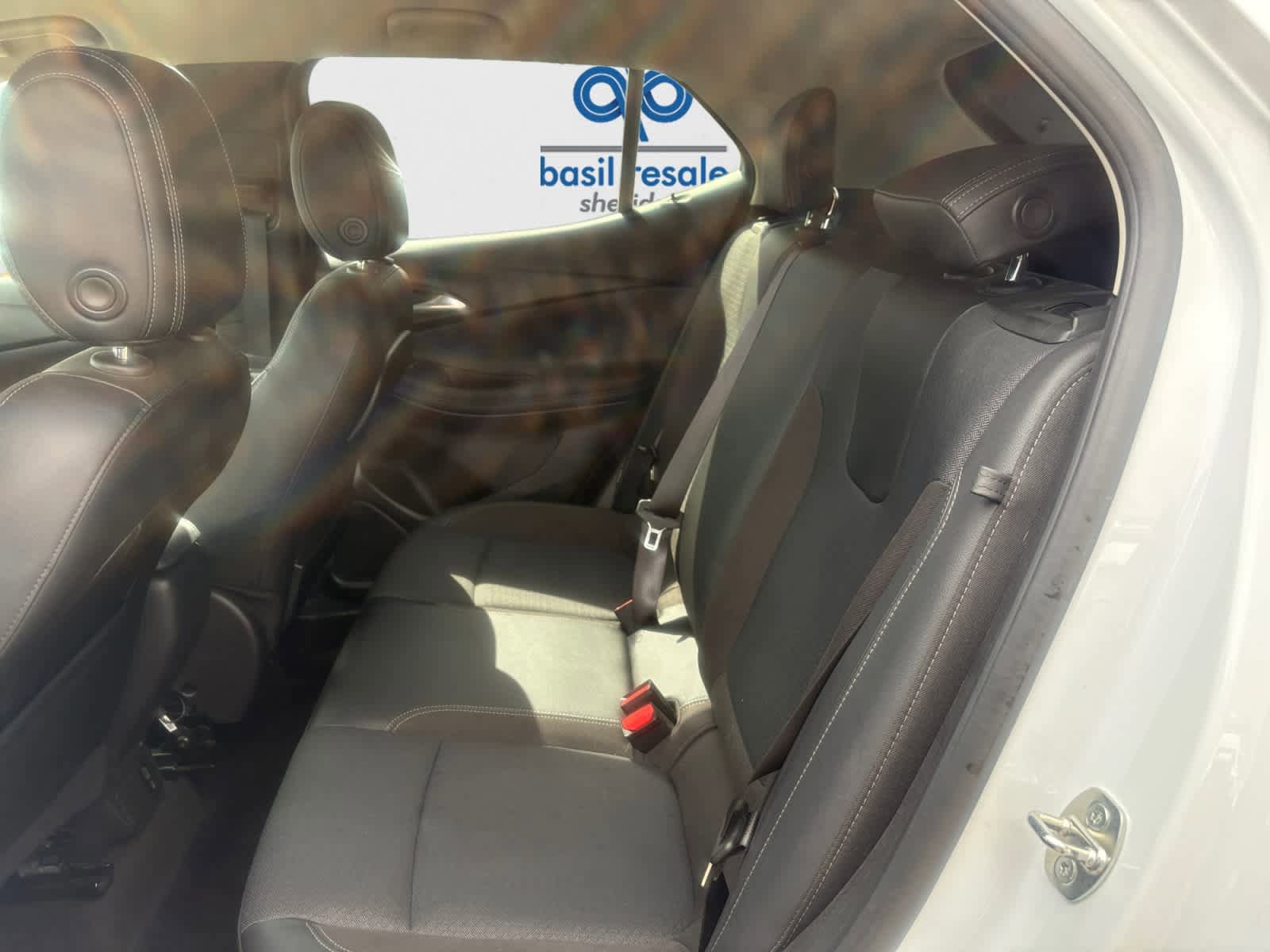 Used 2021 Buick Encore GX Preferred w/ Cold Weather Comfort Package FWD image 17