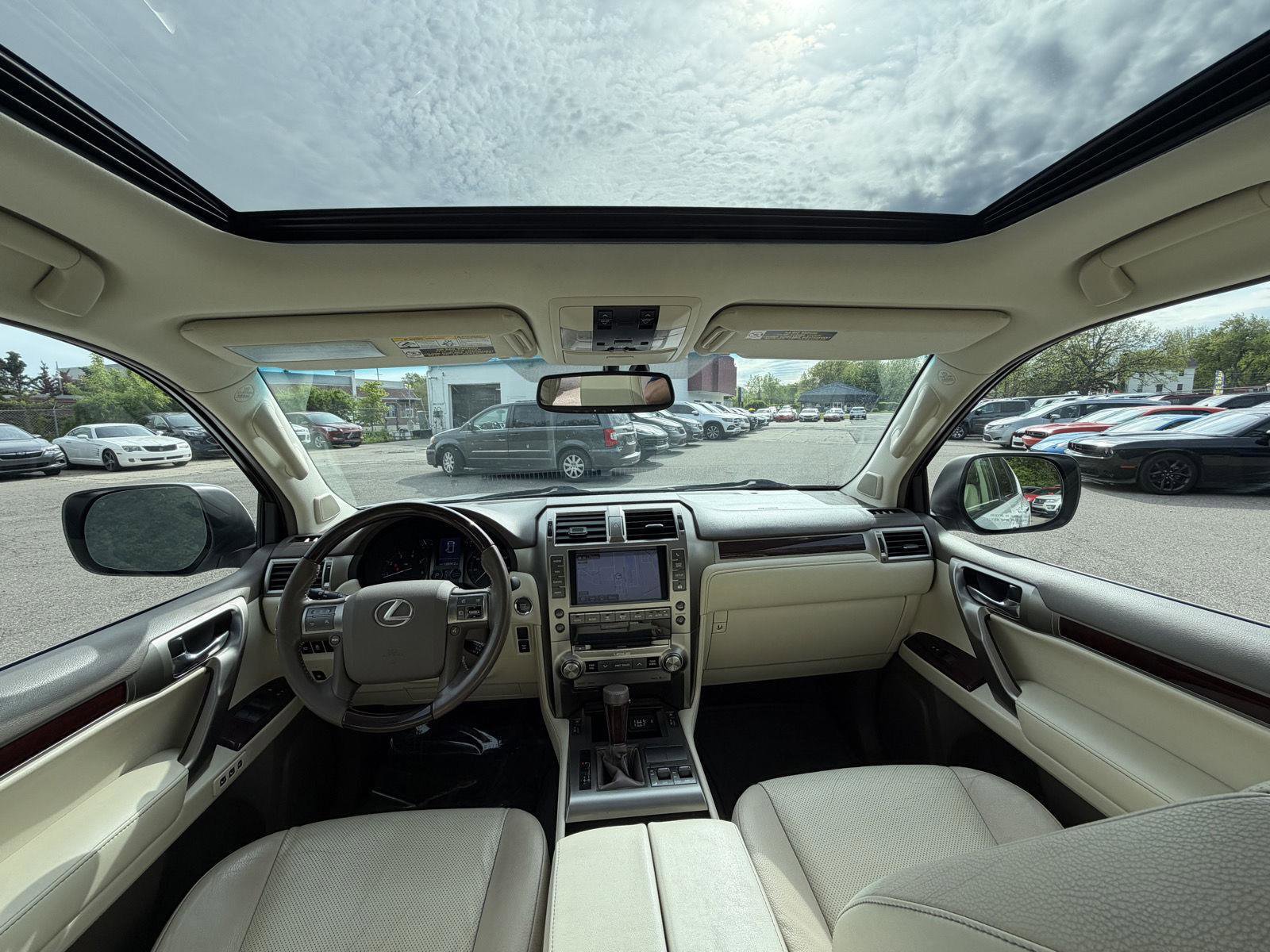 Used 2018 Lexus GX 460 Premium AWD/4WD image 23