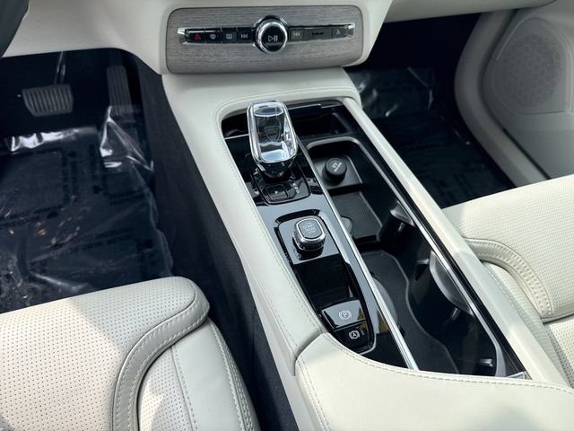 Certified 2024 Volvo XC90 B6 Ultimate w/ Lounge Package AWD/4WD image 26