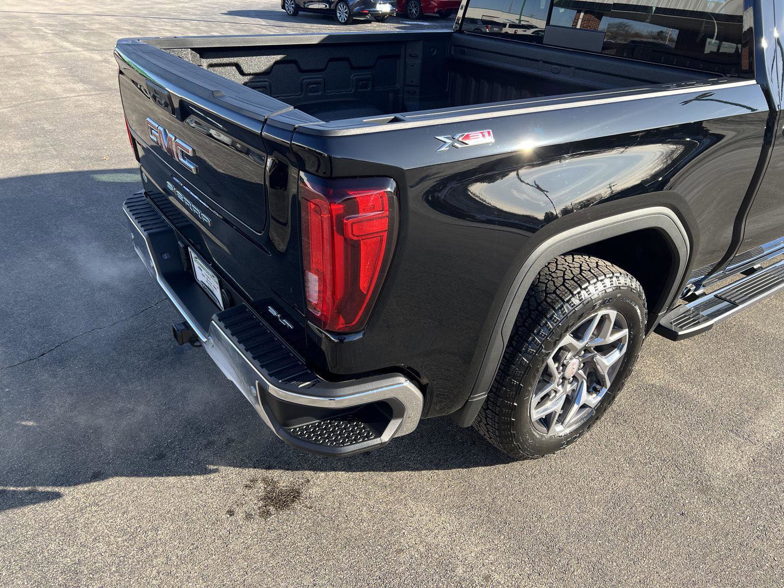 New 2026 GMC Sierra 1500 SLT w/ SLT Premium Plus Package image 46