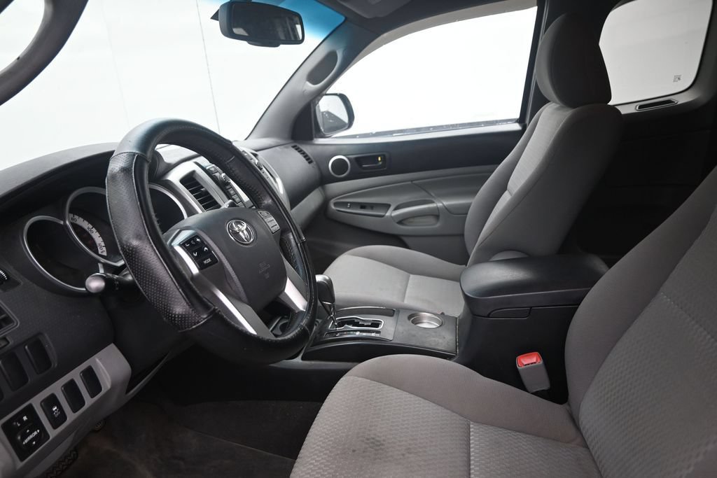 Used 2013 Toyota Tacoma PreRunner w/ SR5 Pkg RWD image 12