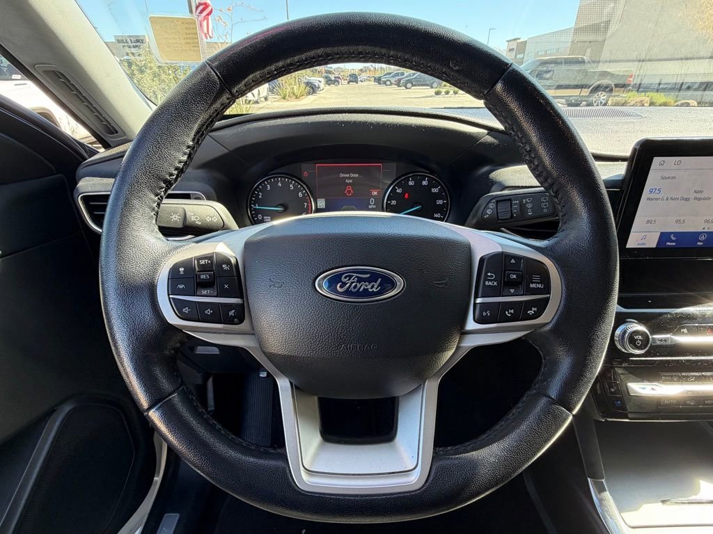 Used 2022 Ford Explorer Limited w/ Equipment Group 301A image 11