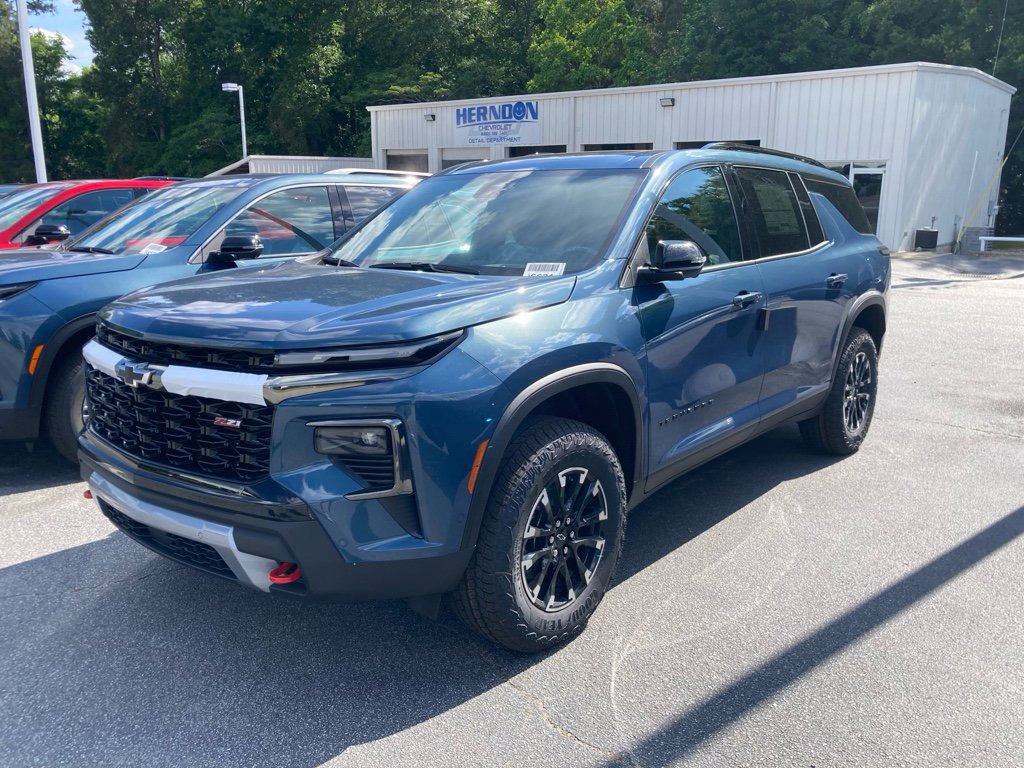 New 2026 Chevrolet Traverse Z71 AWD/4WD image 2