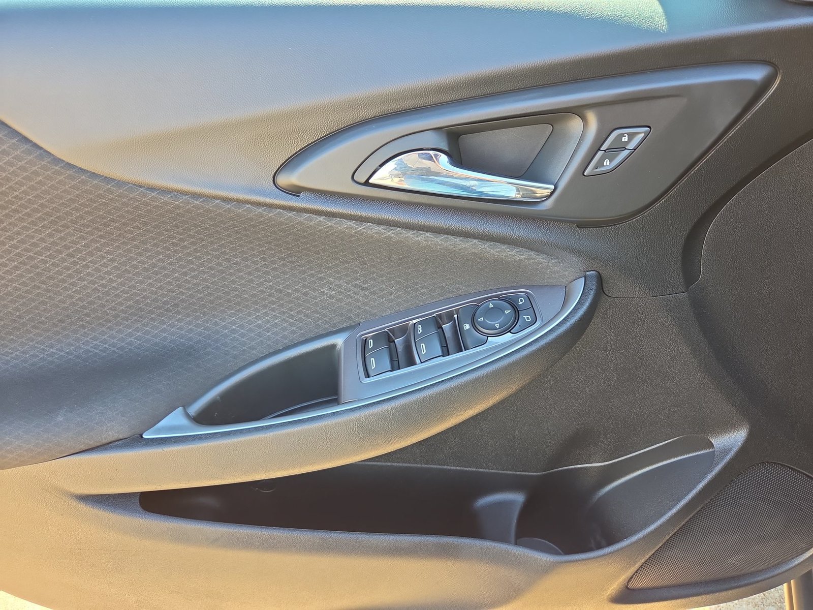 Used 2022 Chevrolet Malibu LT FWD image 22