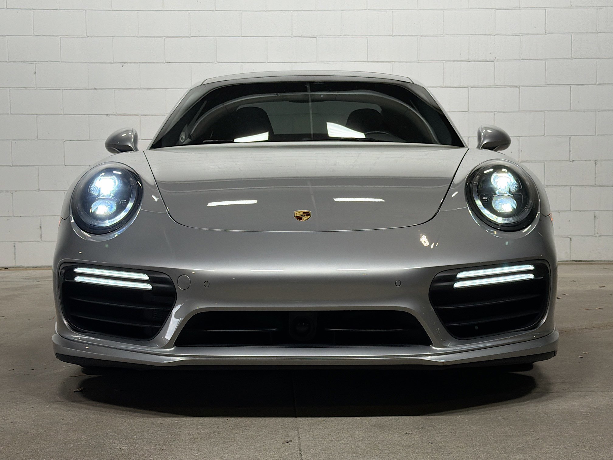 Used 2019 Porsche 911 Turbo image 9