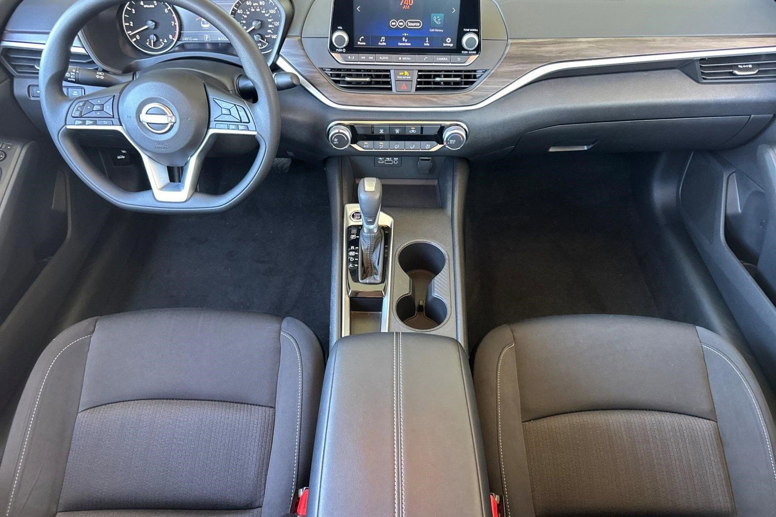 Used 2025 Nissan Altima 2.5 SV image 13