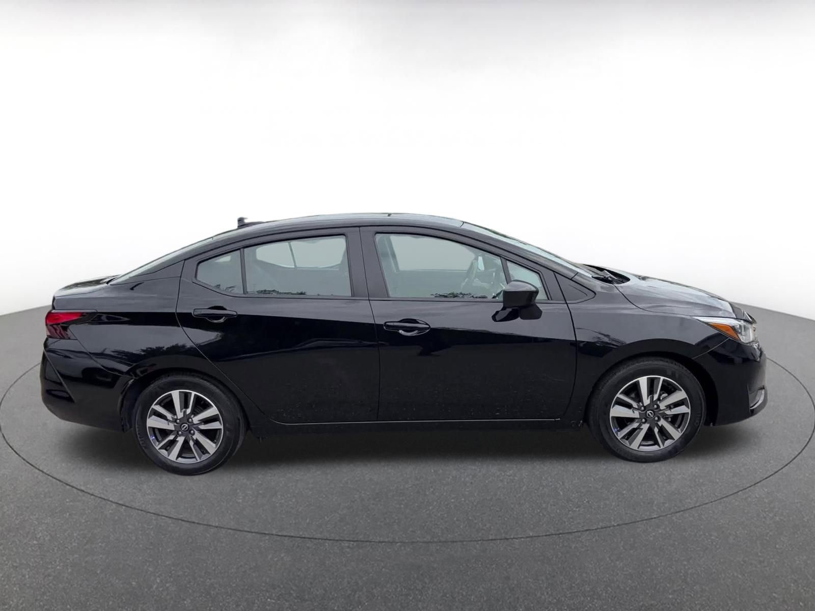 Used 2025 Nissan Versa SV FWD image 16