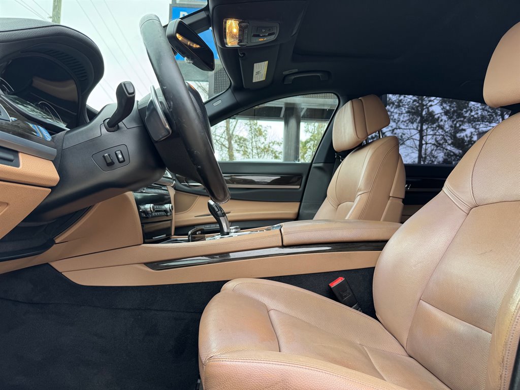 Used 2015 BMW 740Li w/ Executive Package image 13
