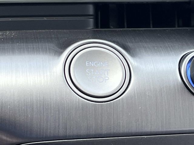 Certified 2025 Hyundai Kona SE image 30