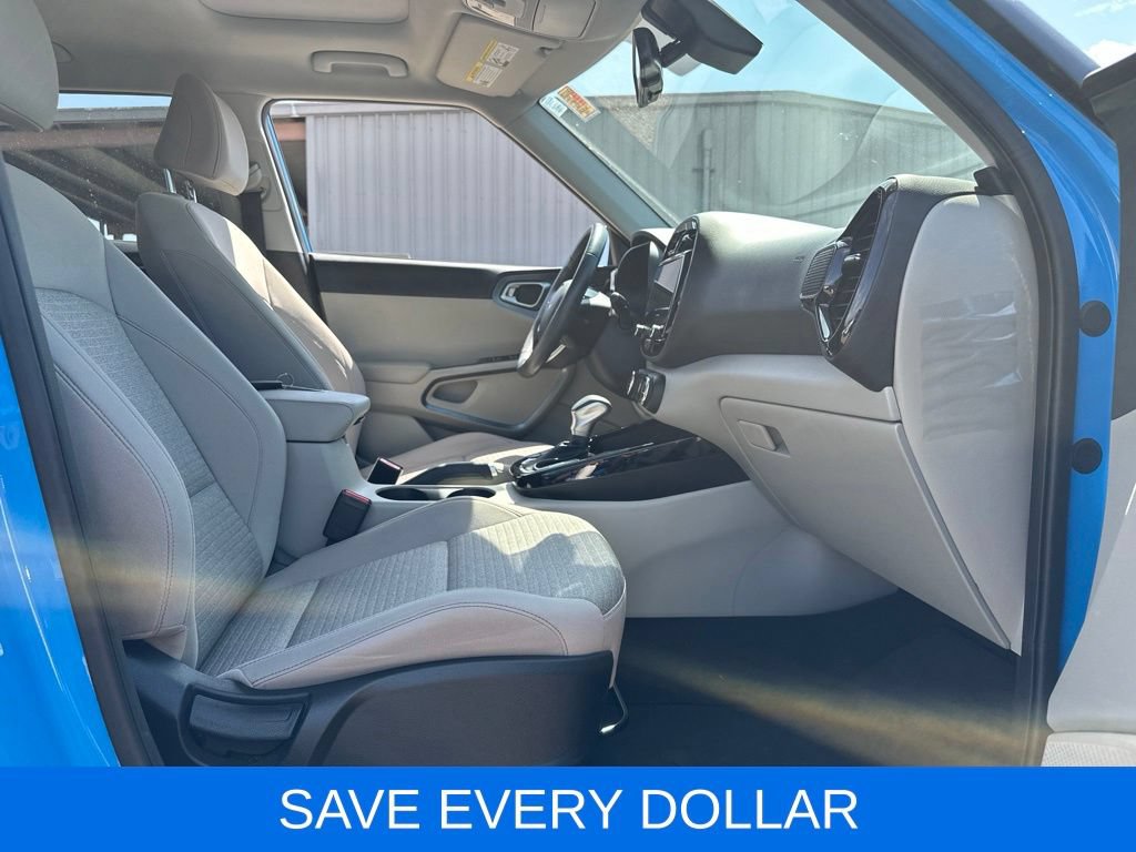 Used 2025 Kia Soul EX FWD image 16