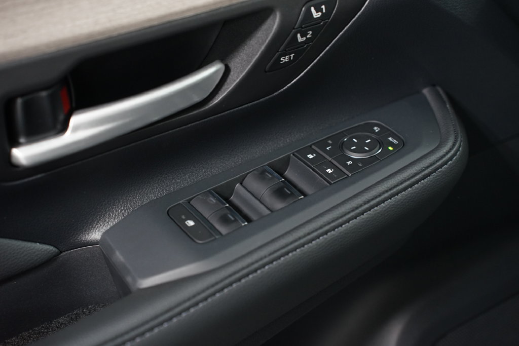 New 2026 Toyota Grand Highlander FWD image 33