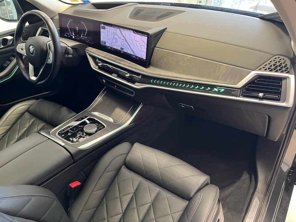 Used 2023 BMW X7 xDrive40i w/ Parking Assistance Package AWD/4WD image 37