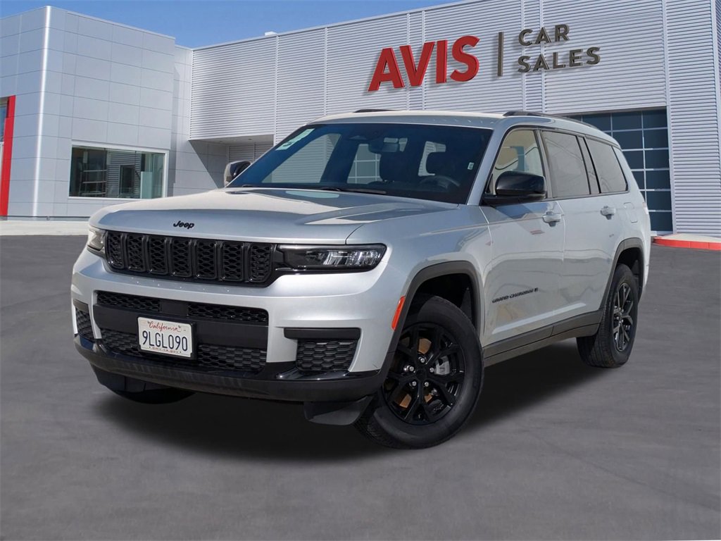 Used 2024 Jeep Grand Cherokee L Laredo image 1