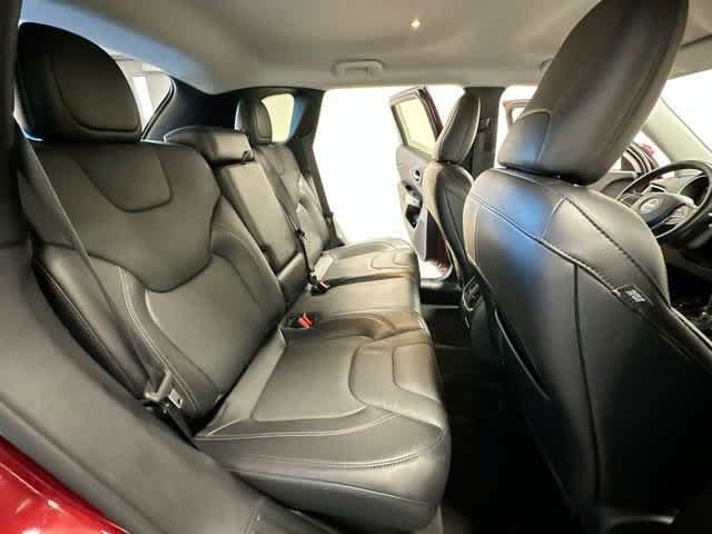 Used 2020 Jeep Cherokee Latitude Lux w/ Quick Order Package 26H Lux AWD/4WD image 24