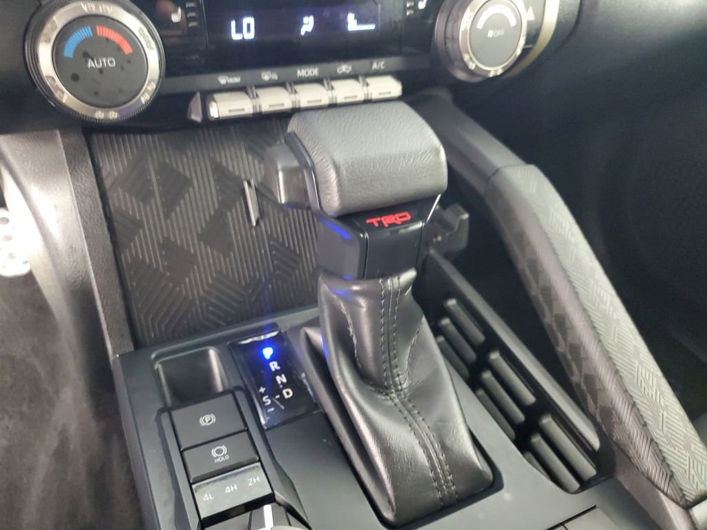 Used 2025 Toyota Tacoma TRD Sport image 19