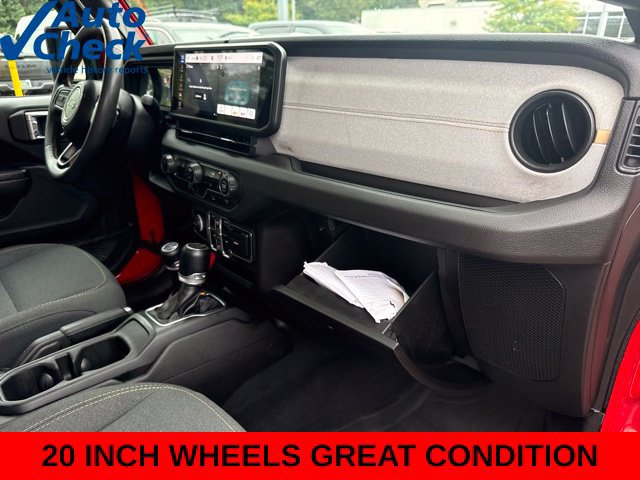 Used 2024 Jeep Wrangler Unlimited w/ Convenience Group AWD/4WD image 20
