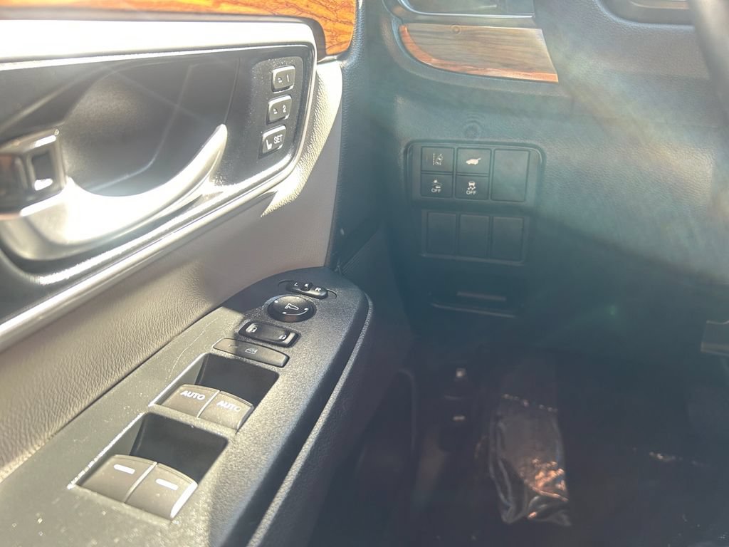 Used 2018 Honda CR-V Touring image 22