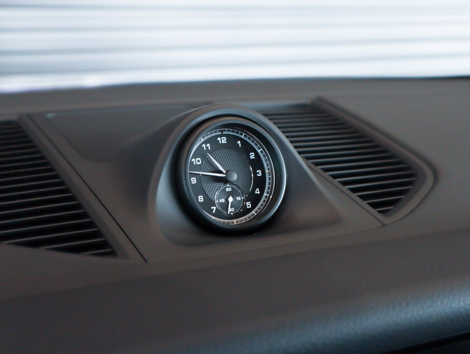 Used 2026 Porsche Macan AWD/4WD image 21