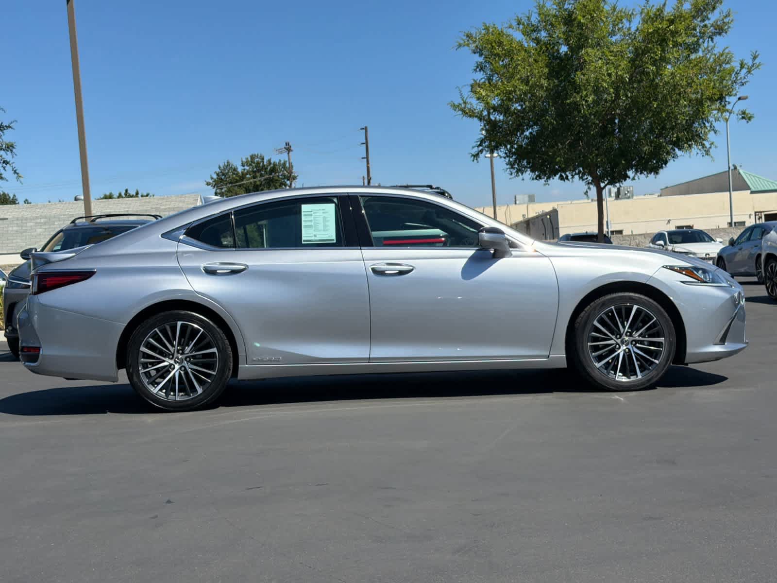Used 2022 Lexus ES 300h w/ Premium Package FWD image 6