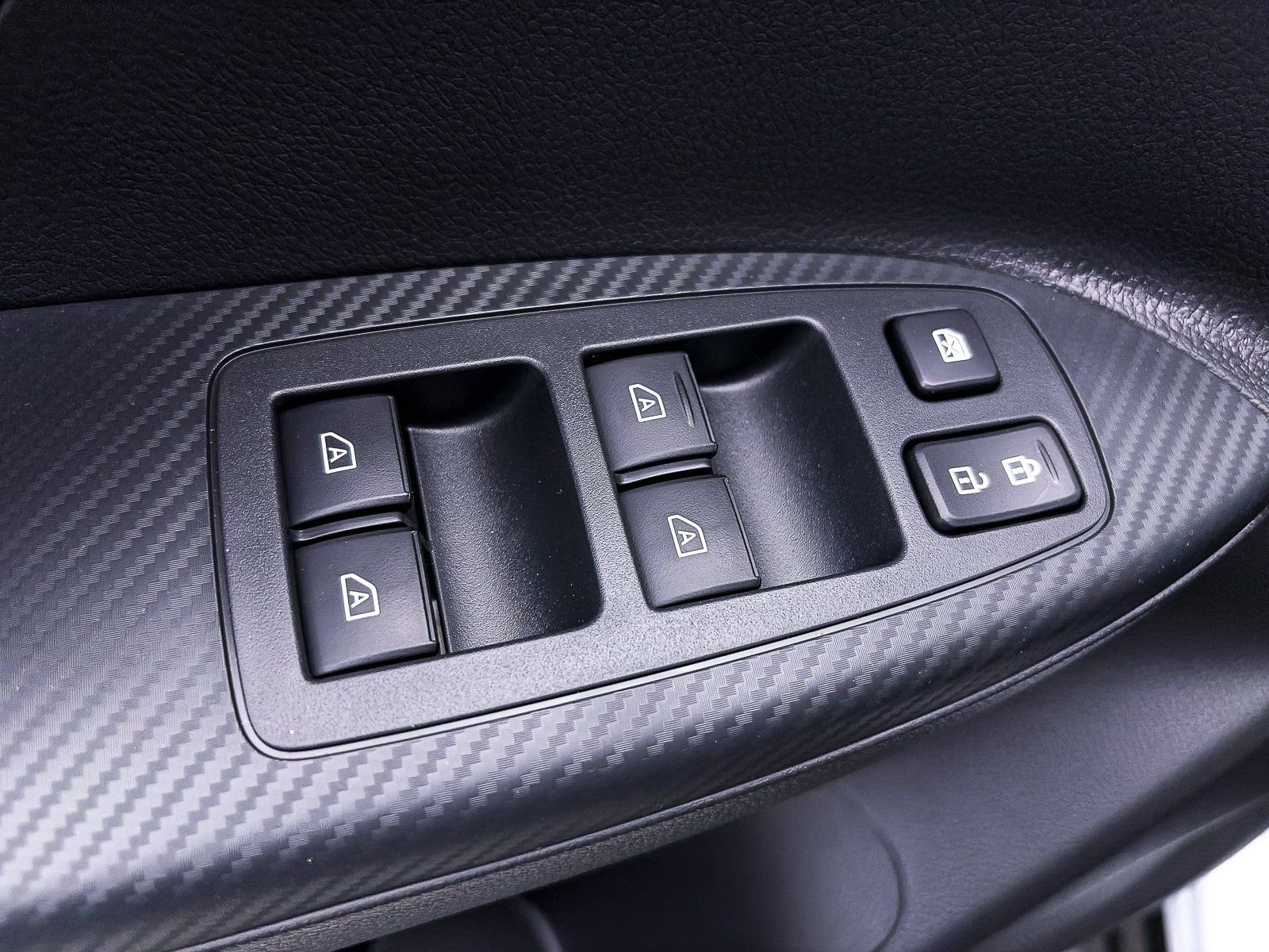 New 2026 Mitsubishi Eclipse Cross SEL image 8