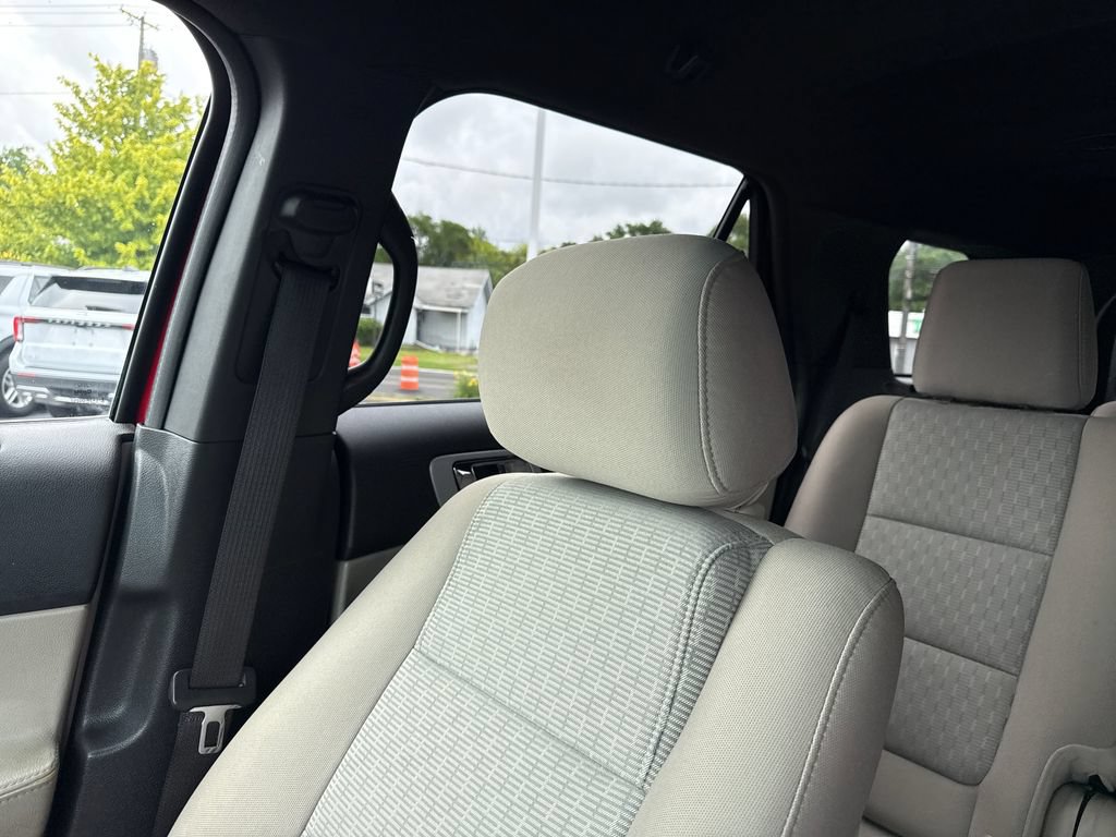 Used 2013 Ford Explorer XLT FWD image 40
