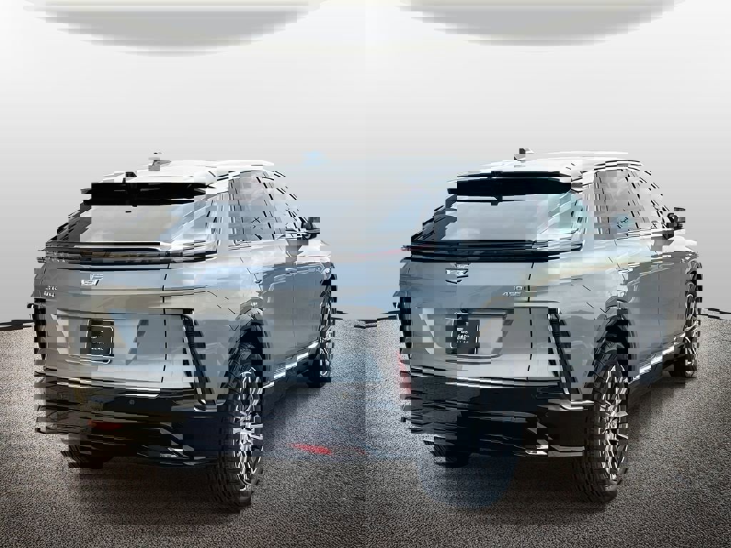 New 2025 Cadillac Lyriq Luxury image 2