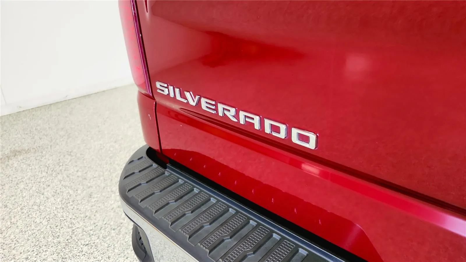 Used 2022 Chevrolet Silverado 1500 LT w/ Z71 Off-Road Package AWD/4WD image 46