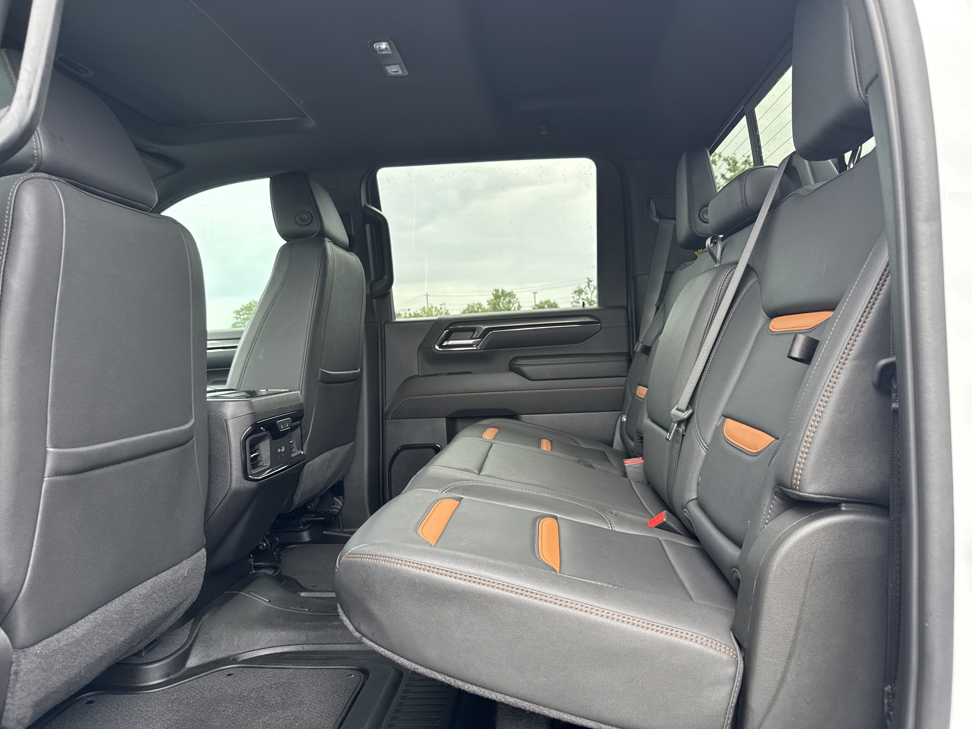 Used 2024 GMC Sierra 2500 AT4 w/ AT4 Premium Plus Package AWD/4WD image 31