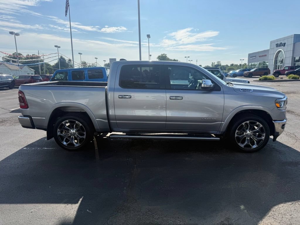 Used 2022 RAM 1500 Laramie AWD/4WD image 2