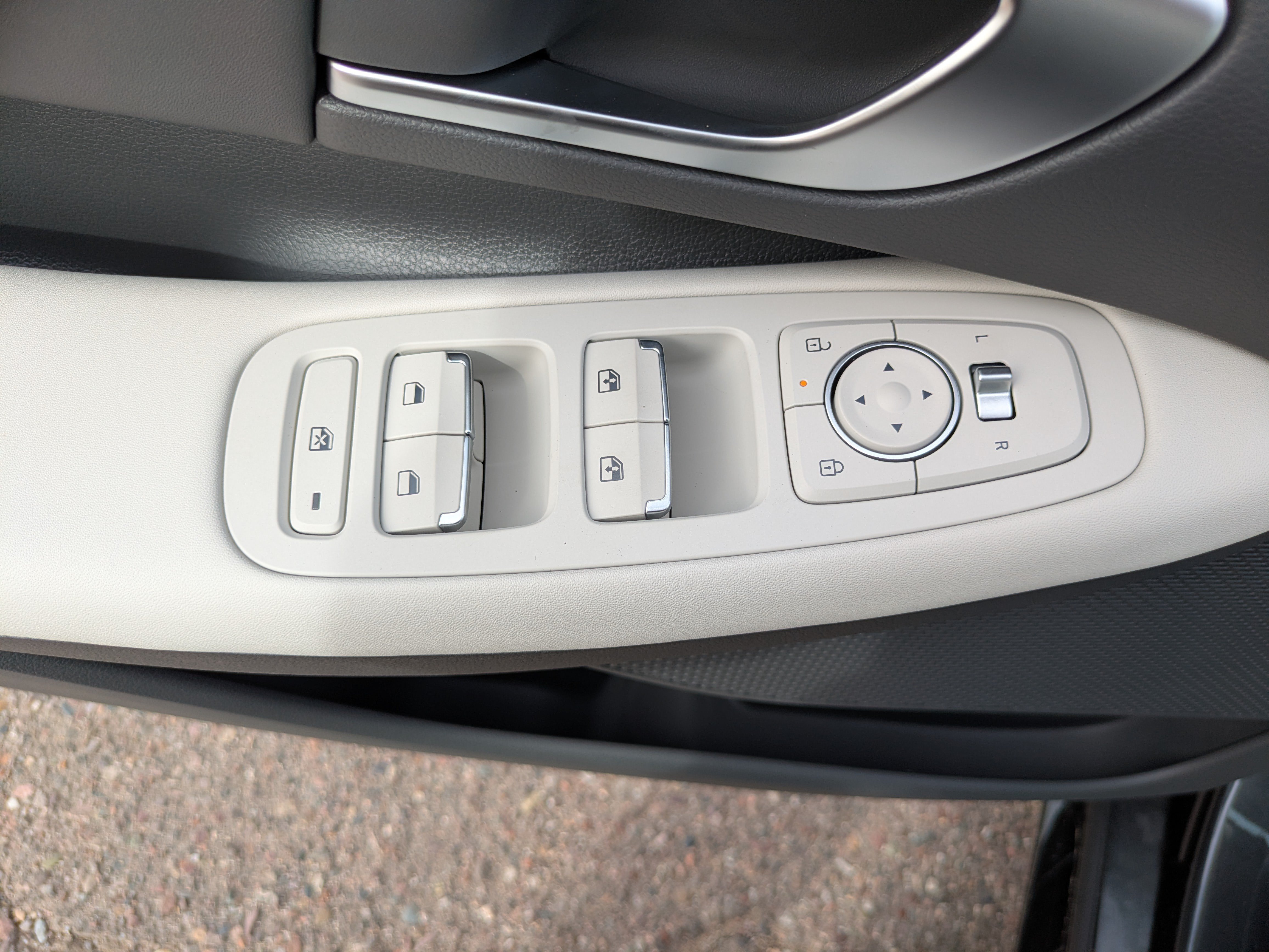 New 2026 Hyundai Sonata SEL FWD image 18