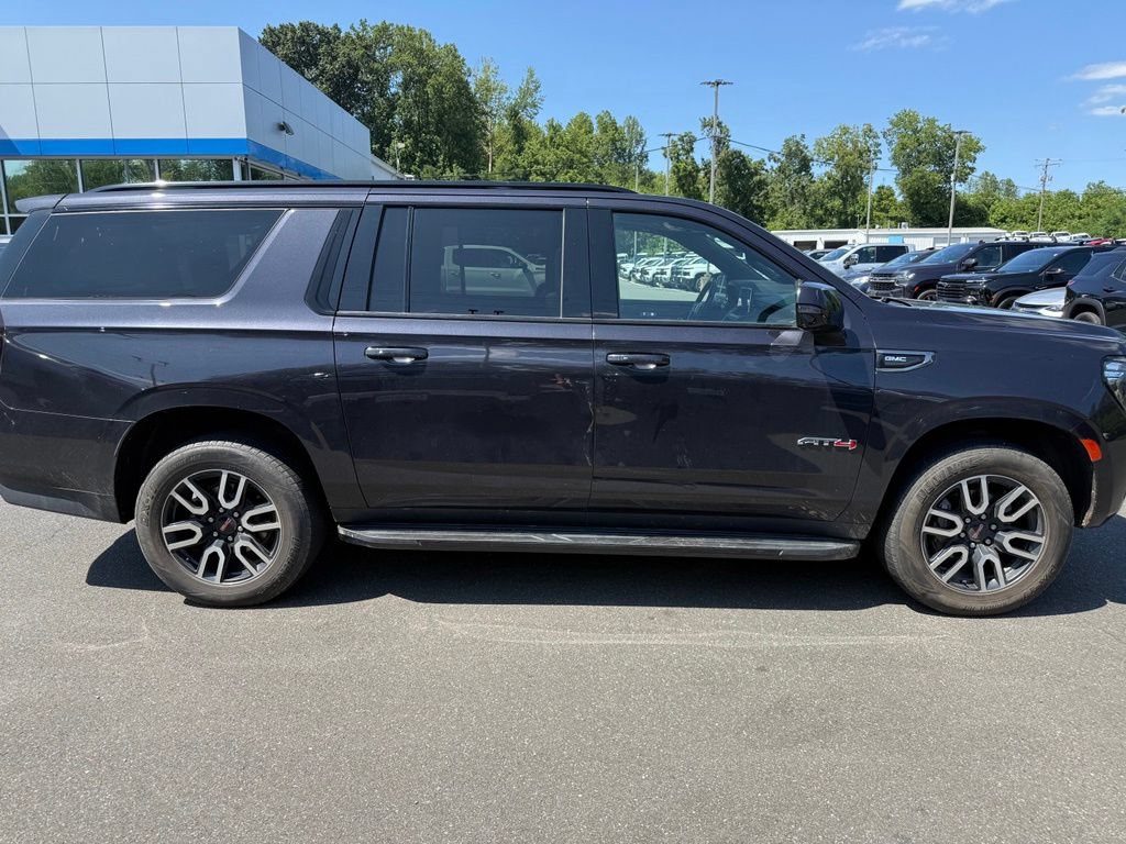 Used 2023 GMC Yukon XL AT4 w/ Technology Package AWD/4WD image 8