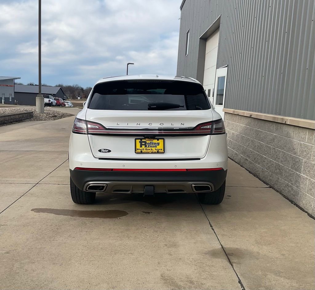 Used 2022 Lincoln Nautilus Reserve w/ Equipment Group 202A image 5