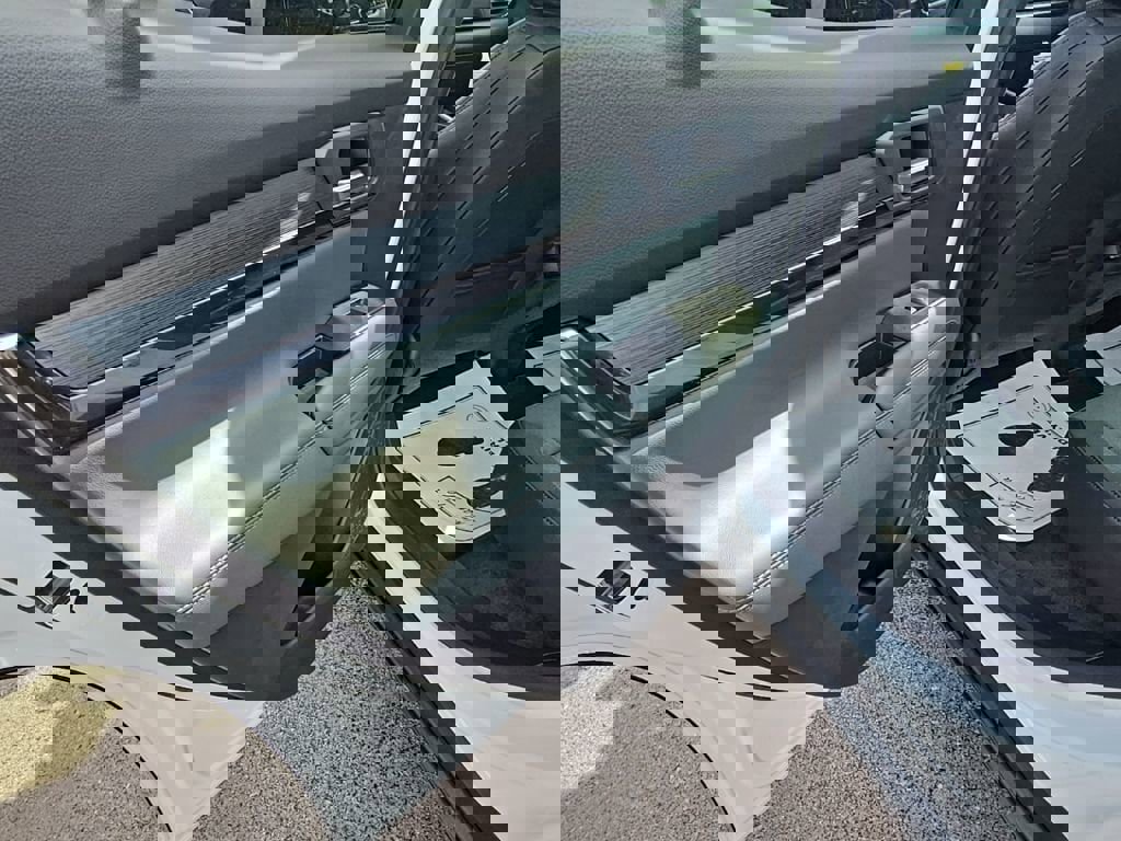 New 2026 GMC Terrain AT4 w/ Convenience Package III image 17