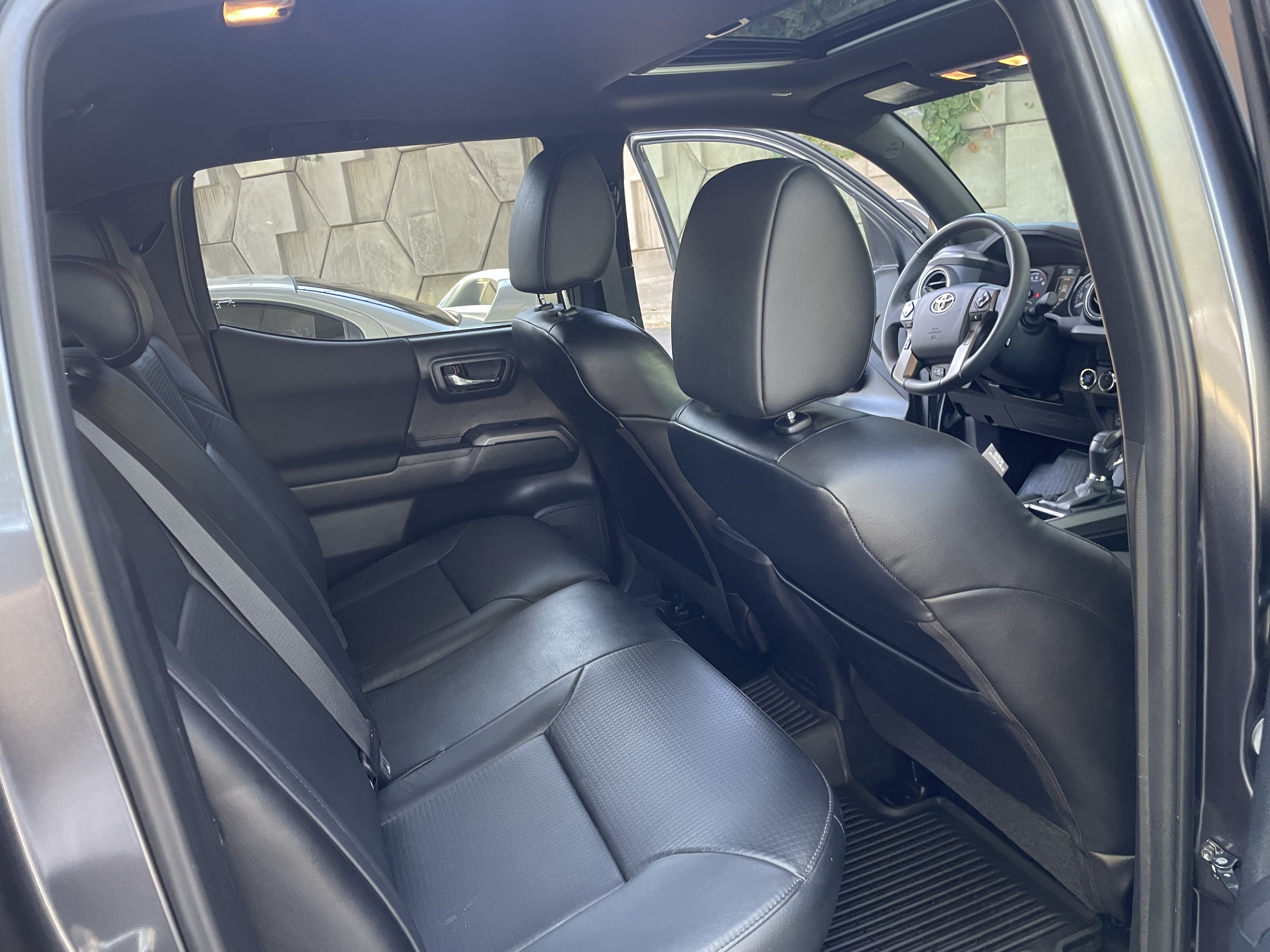 Used 2023 Toyota Tacoma TRD Sport w/ TRD Premium Sport Package AWD/4WD image 11