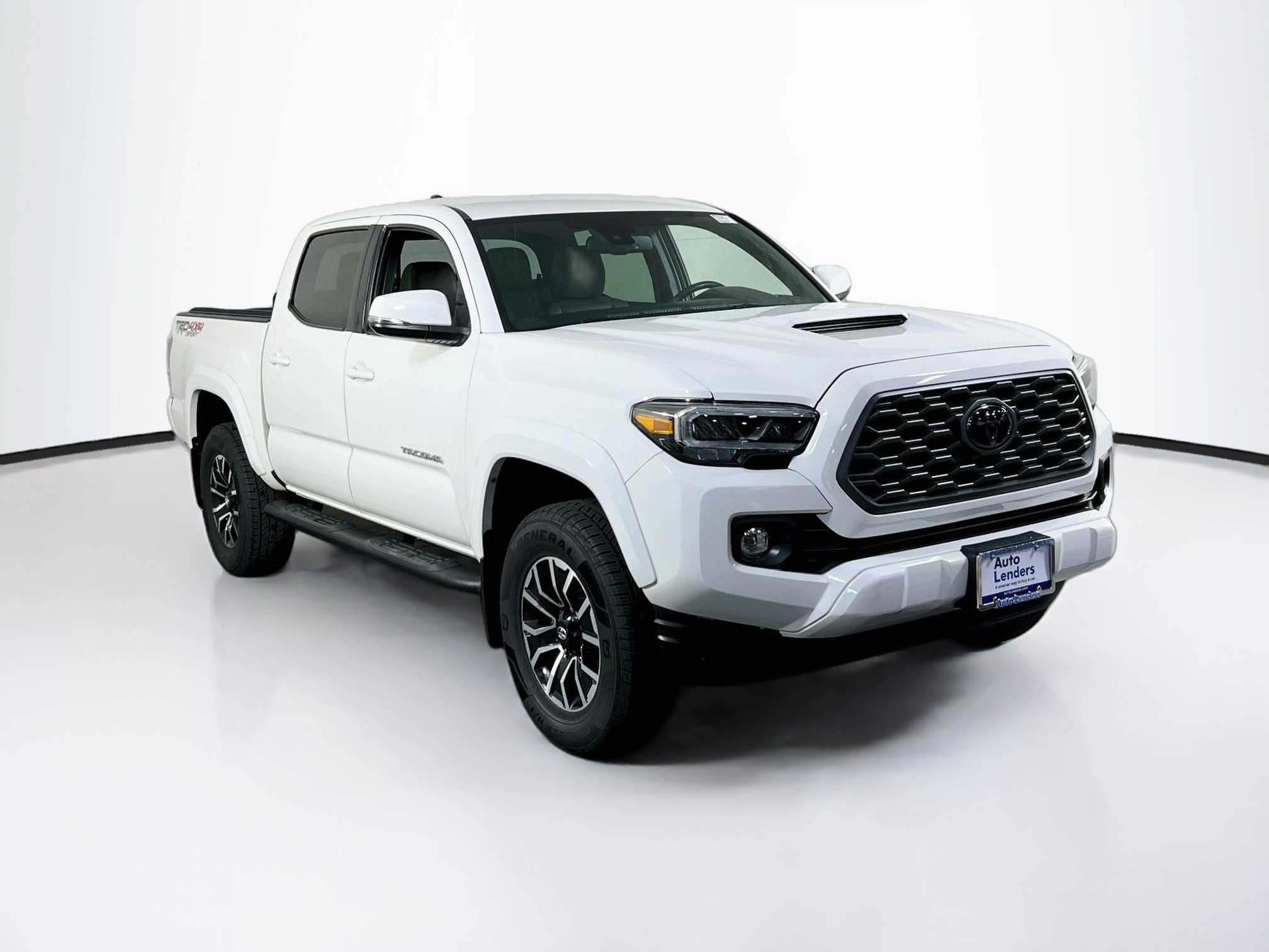 Used 2021 Toyota Tacoma TRD Sport w/ Technology Package AWD/4WD image 3