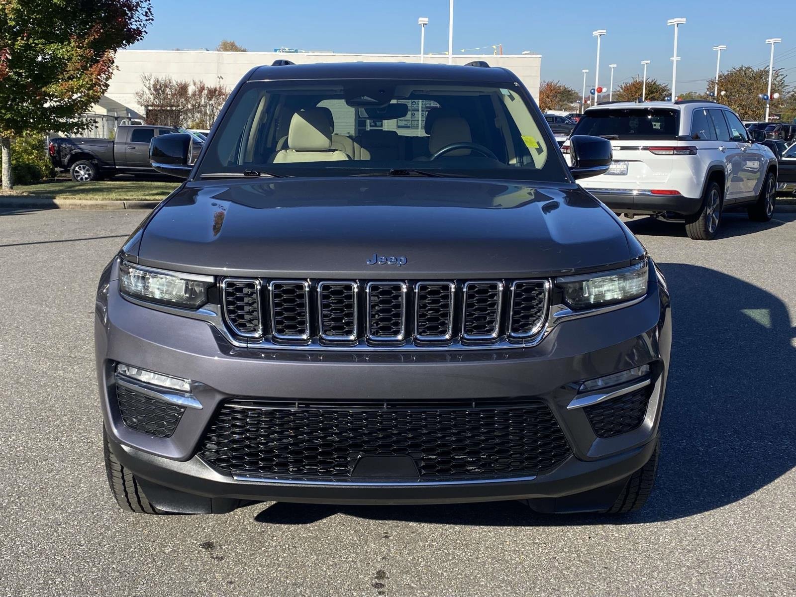 Used 2022 Jeep Grand Cherokee Limited image 2