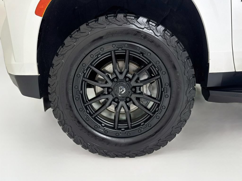 Used 2022 Chevrolet Tahoe RST w/ Sport Performance Package AWD/4WD image 32
