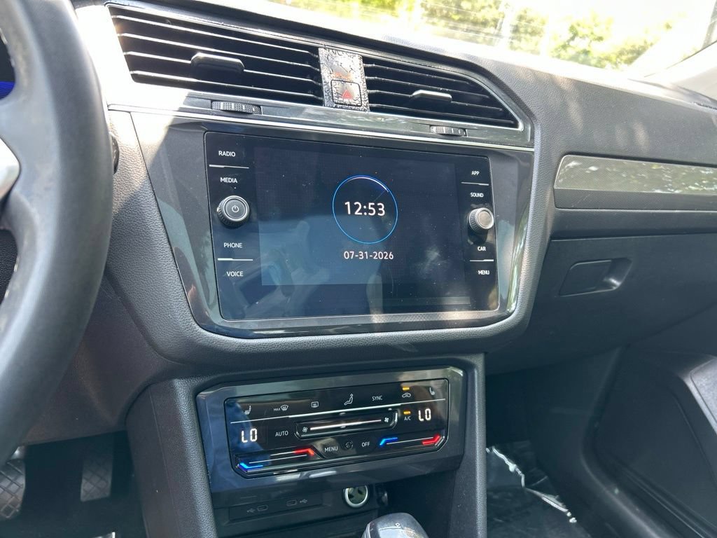 Used 2022 Volkswagen Tiguan SE FWD image 33