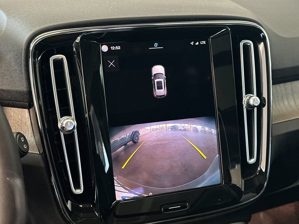 Certified 2023 Volvo XC40 B5 Plus w/ Protection Package Premier AWD/4WD image 19