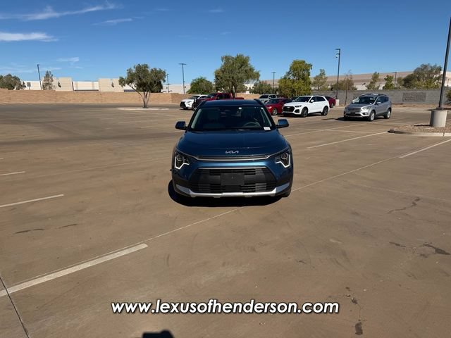 Used 2024 Kia Niro EX FWD image 2