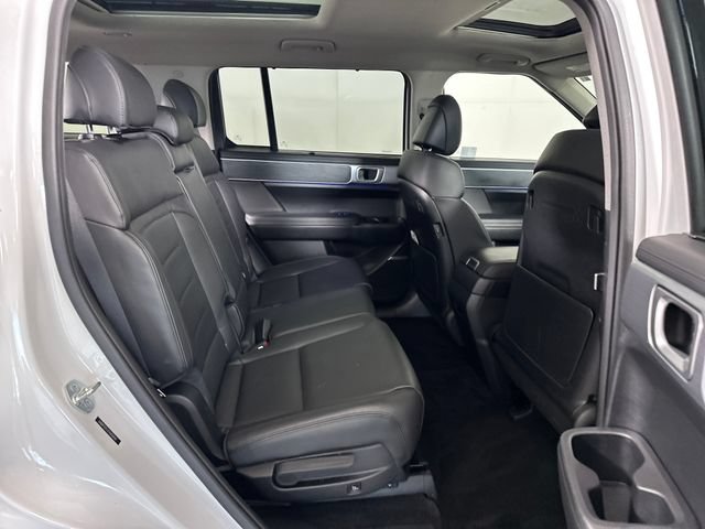 Used 2025 Hyundai Santa Fe Limited AWD/4WD image 27