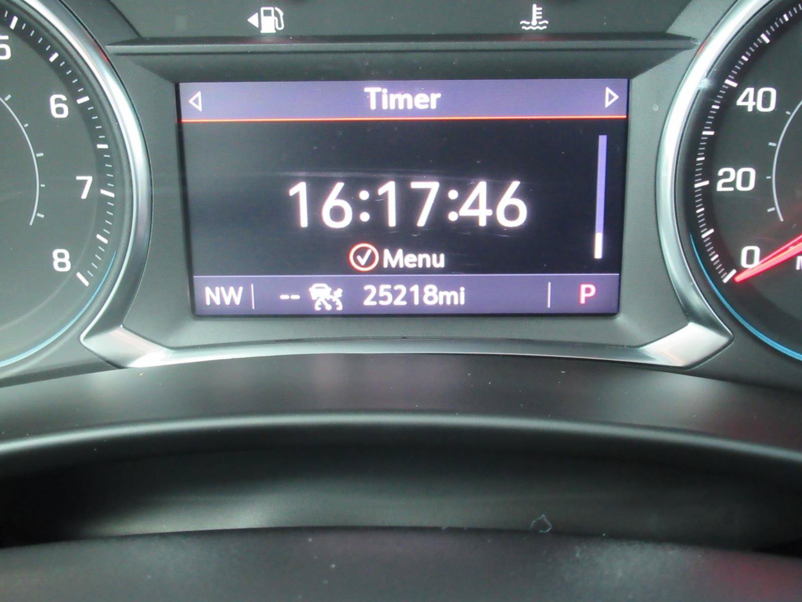 Used 2022 Chevrolet Equinox Premier AWD/4WD image 34