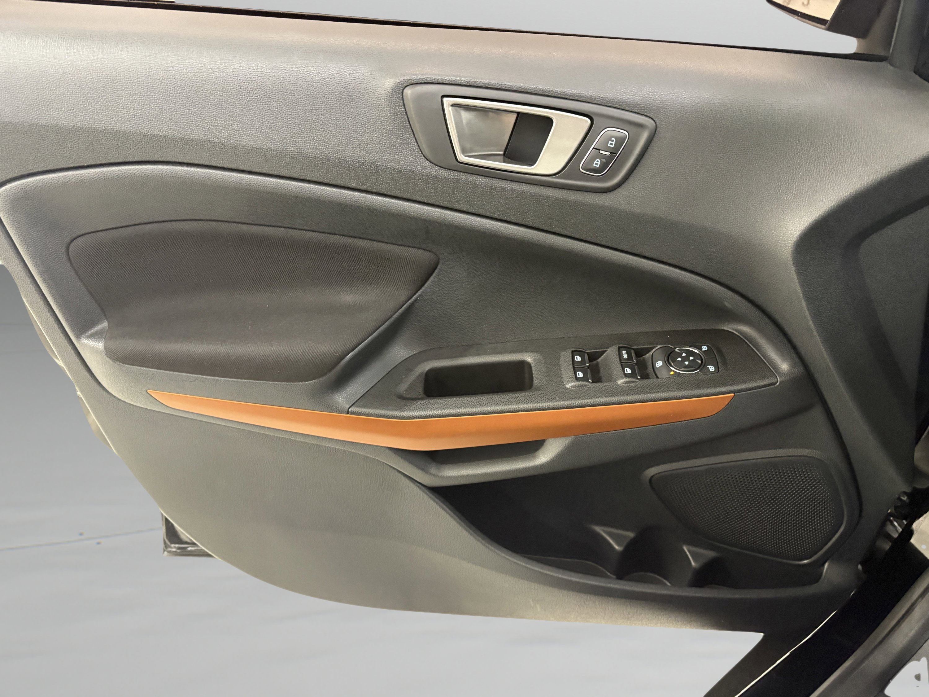 Used 2021 Ford EcoSport SE w/ SE Appearance Package FWD image 24