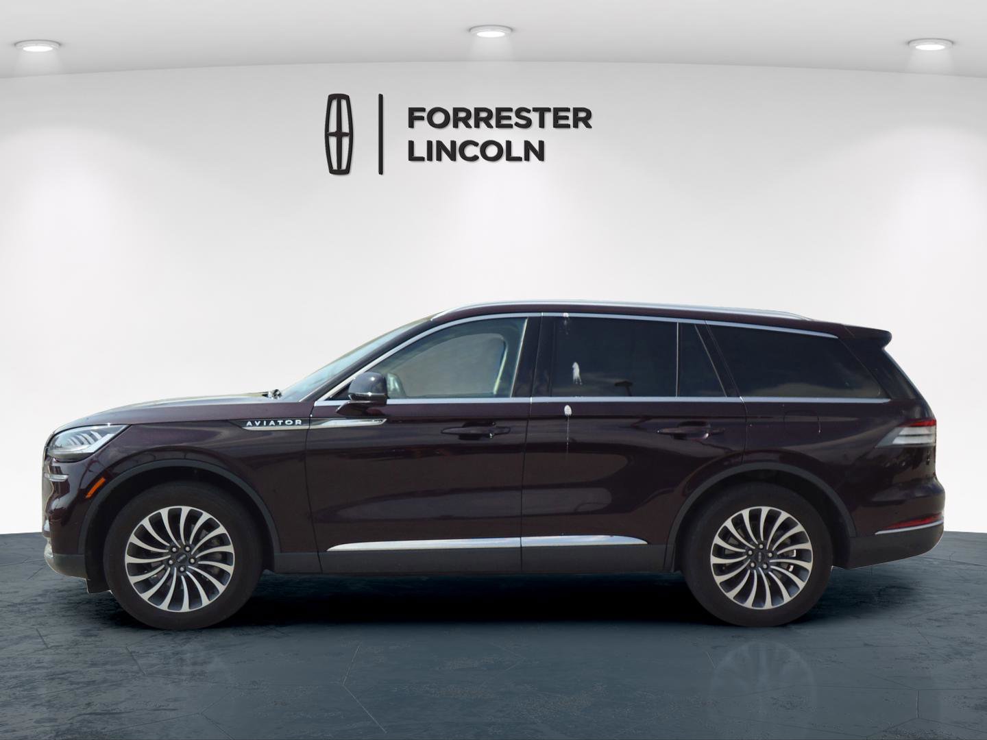 Certified 2023 Lincoln Aviator Reserve w/ Elements Package Plus AWD/4WD image 6