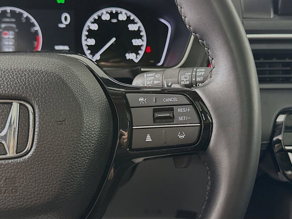 Certified 2023 Honda Pilot Touring image 11