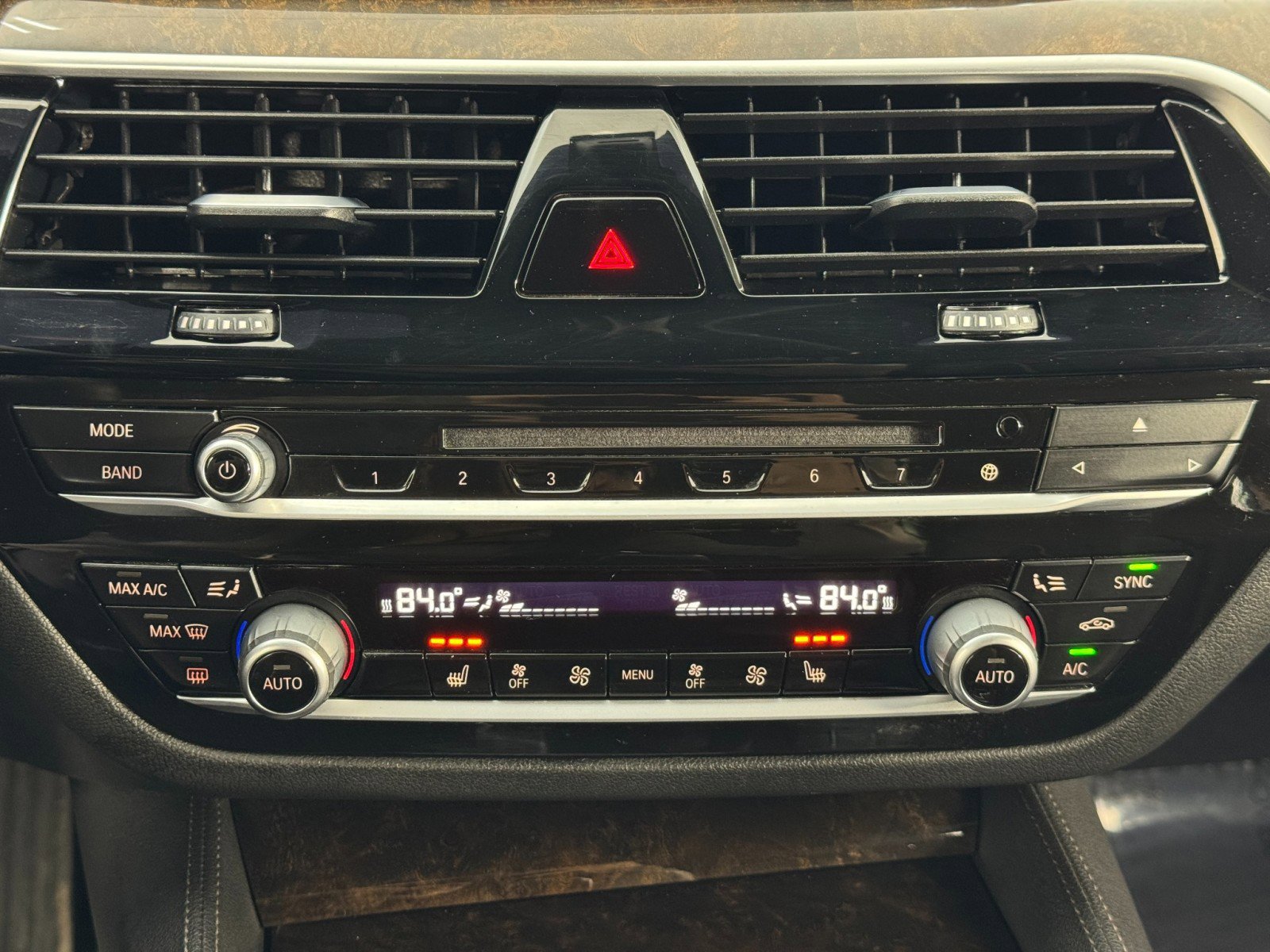 Used 2017 BMW 540i xDrive image 29