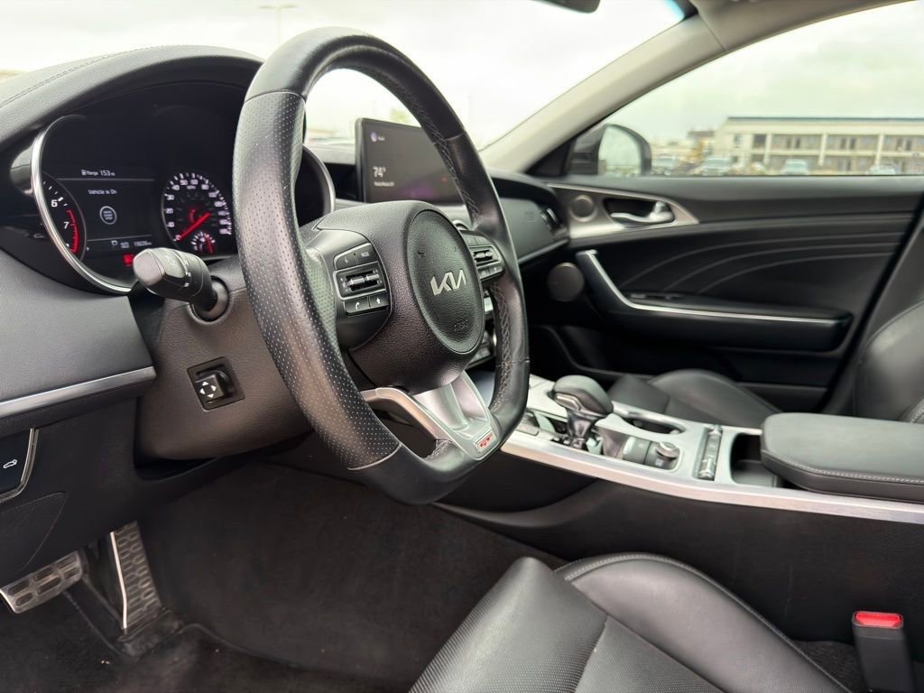 Used 2022 Kia Stinger GT2 image 4
