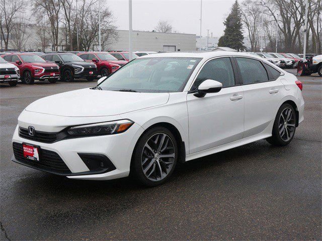 Used 2022 Honda Civic Touring image 3